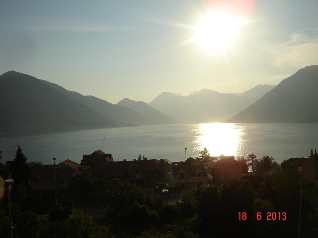 Apartments Dobrisa Kotor Quarto foto